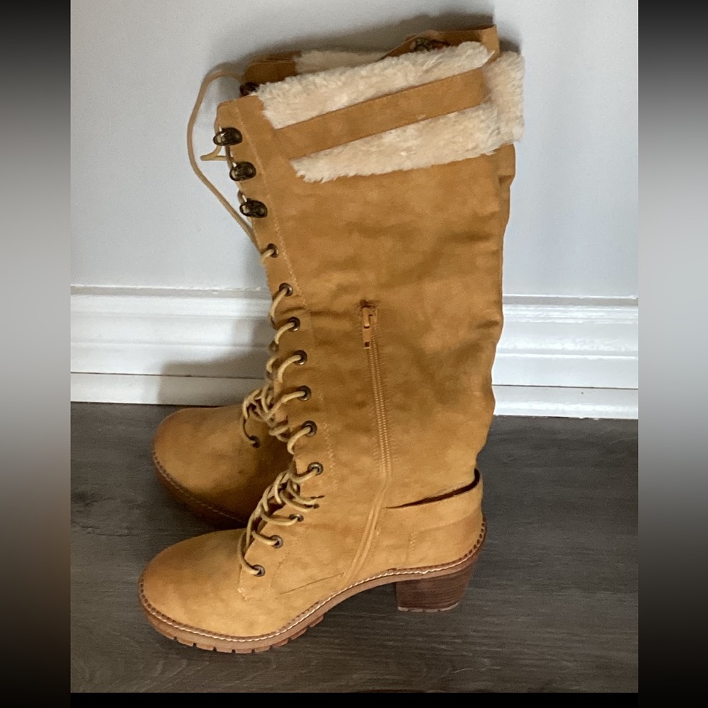 Tan Lace-Up Women's Boots